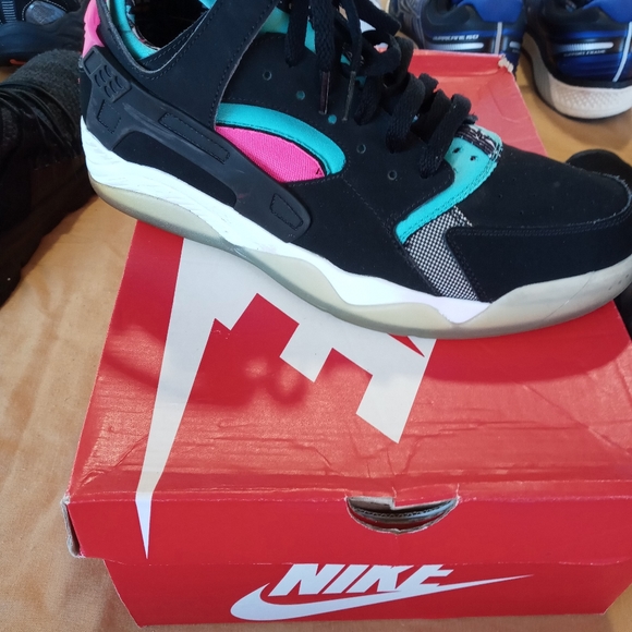 Huaraches - Picture 2 of 2